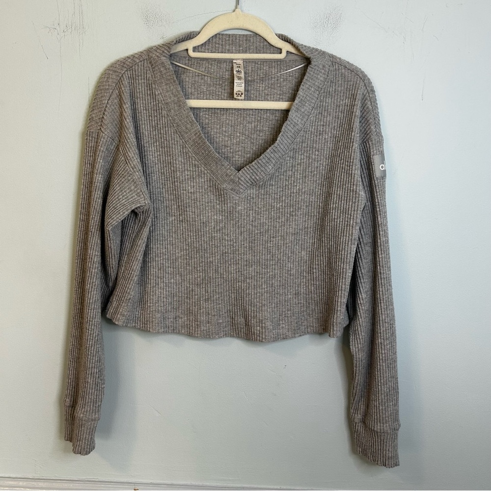 Alo Yoga Gray Muse V-Neck Ribbed Cropped Pullover Sweater Size XS